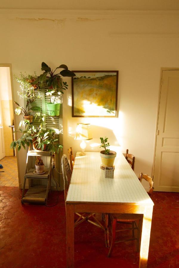 Jolie Chambre Dans Appartement Cosy En Plein Centre Marseilles Buitenkant foto